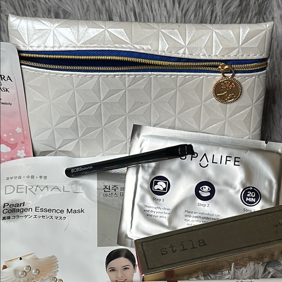 Ipsy Bag & Beauty Bundle Stila Calligraphy Lip Stain HEDY & Clean Soft Laundry + - Picture 9 of 13